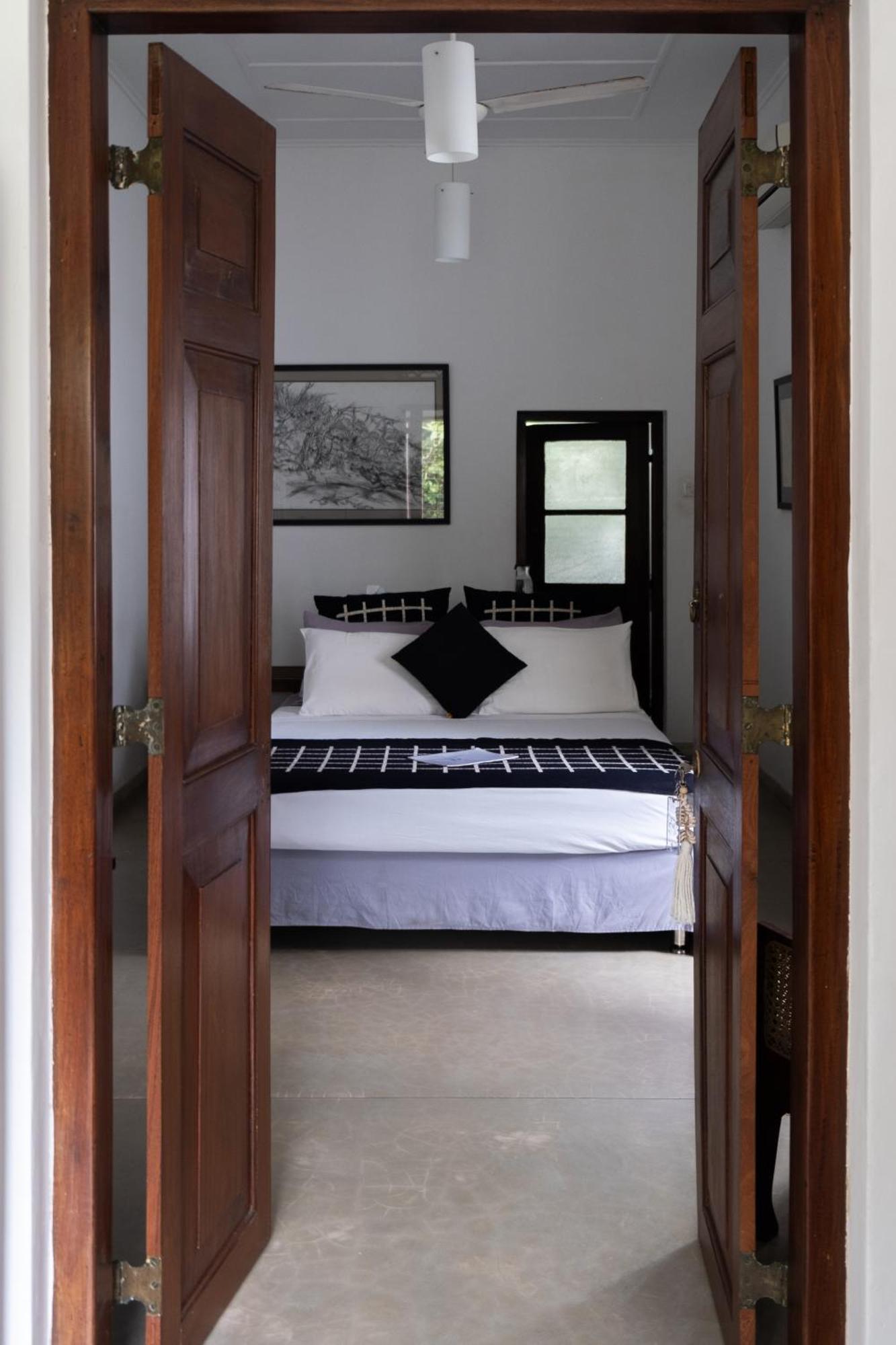 "27" Spathodea- Oasis In The City Colombo Exterior photo
